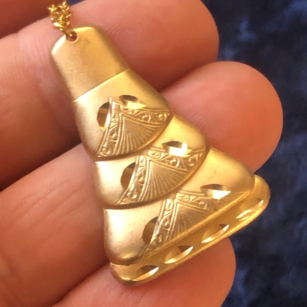 Vintage repurpose diamond cut gold pendant on chain necklace